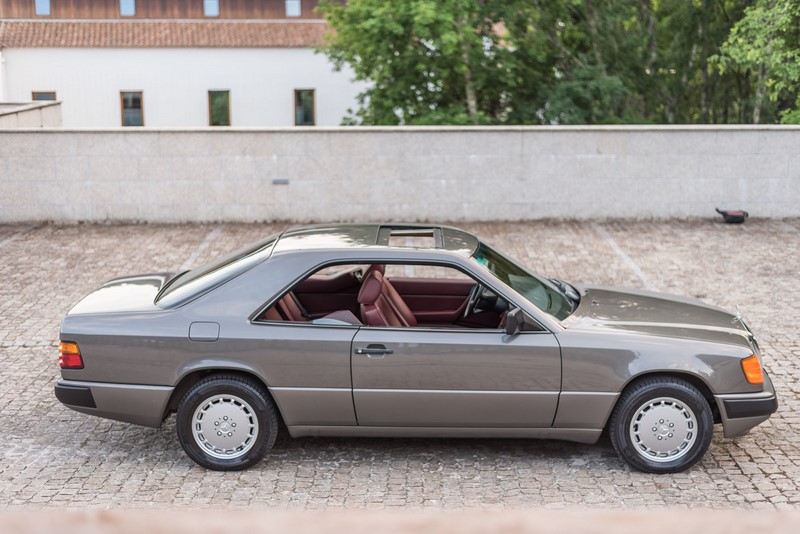 1988 Mercedes Benz 300CE